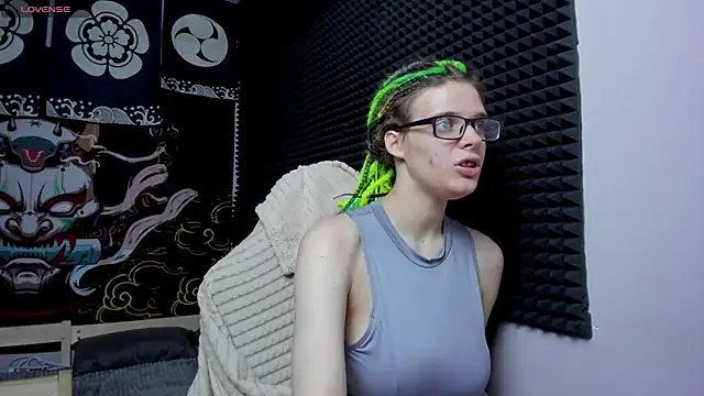 KIKI Krash online show from September 16, 2025, 10:49 am