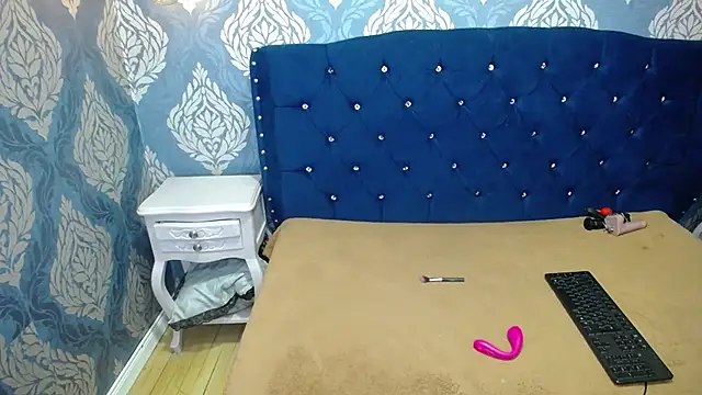 Sofiacowperx online show from October 10, 2025, 2:40 pm