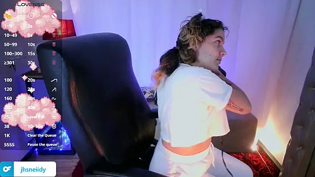 Jsneiidy ATH online show from September 12, 2025, 3:39 am