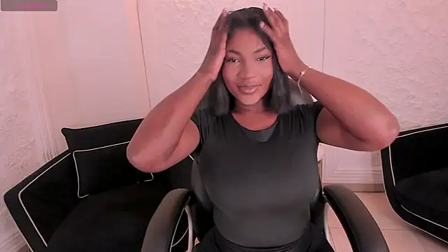 SavannahStorm online show from June 28, 2026, 12:11 pm