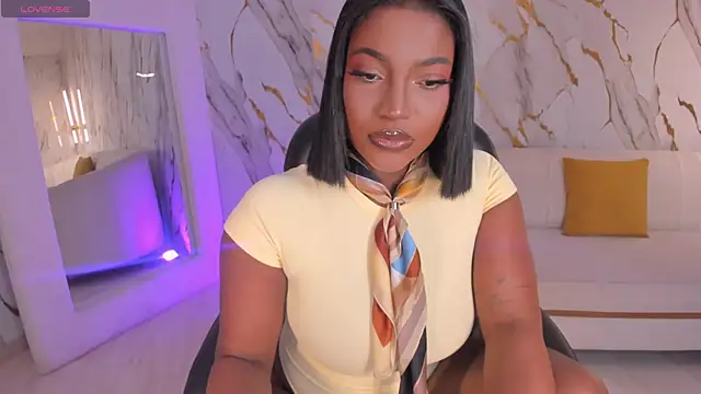 SavannahStorm online show from June 14, 2026, 2:29 pm