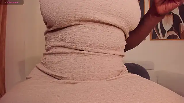 SavannahStorm online show from November 10, 2025, 8:58 pm