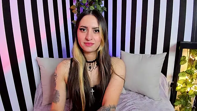 liz goth online show from January 13, 2026, 2:43 pm