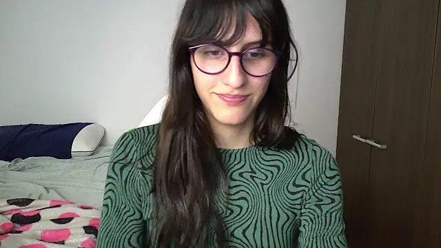 Snapshot of Alice_love29 chatting on December 20, 2024, 10:43 pm Alice love29 online show from December 20, 2024, 10:43 pm