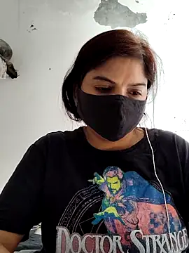 Snapshot of illay_love chatting on March 15, 2026, 6:31 am illay love online show from March 15, 2026, 6:31 am