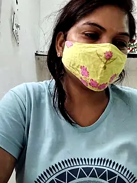 Snapshot of illay_love chatting on March 16, 2026, 5:44 am illay love online show from March 16, 2026, 5:44 am