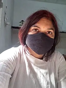 Snapshot of illay_love chatting on February 7, 2026, 6:54 am illay love online show from February 7, 2026, 6:54 am