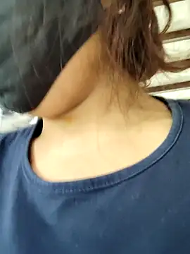 Snapshot of illay_love chatting on March 17, 2026, 5:54 am illay love online show from March 17, 2026, 5:54 am