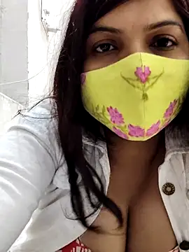 Snapshot of illay_love chatting on February 4, 2026, 5:30 pm illay love online show from February 4, 2026, 5:30 pm