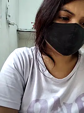 Snapshot of illay_love chatting on February 27, 2026, 6:13 am illay love online show from February 27, 2026, 6:13 am