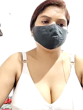 Snapshot of illay_love chatting on March 1, 2026, 6:41 pm illay love online show from March 1, 2026, 6:41 pm