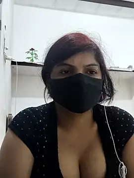 Snapshot of illay_love chatting on February 11, 2026, 7:58 pm illay love online show from February 11, 2026, 7:58 pm