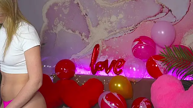 MayaRayy online show from February 5, 2026, 8:48 pm