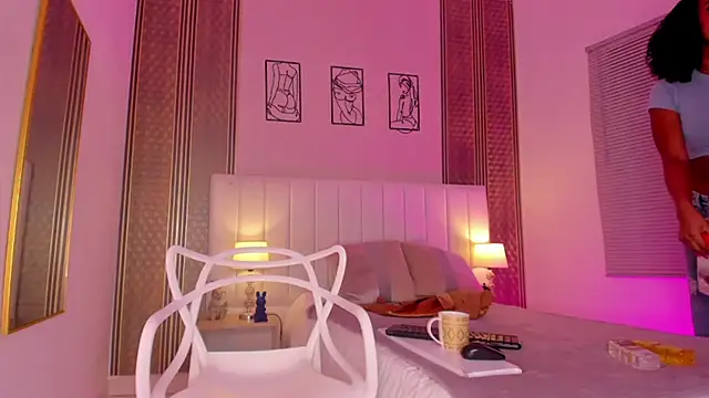 zoe sky  online show from September 25, 2025, 11:49 am