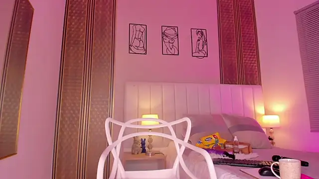 zoe sky  online show from November 8, 2025, 11:36 am