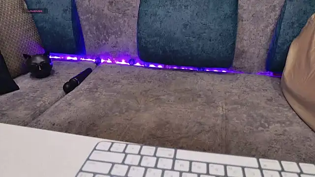 blackcat142 online show from November 1, 2025, 9:47 am