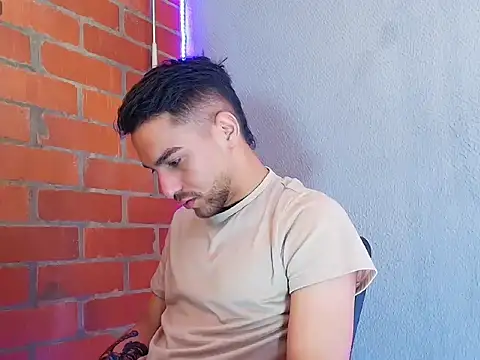 Leandro valenzuela online show from September 24, 2025, 4:13 pm