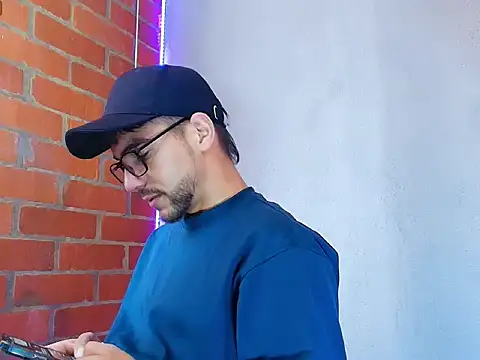 Leandro valenzuela online show from October 6, 2025, 6:30 pm