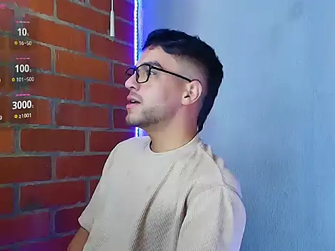 Leandro valenzuela online show from September 18, 2025, 9:40 pm