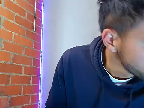 Leandro valenzuela online show from October 23, 2025, 7:01 pm