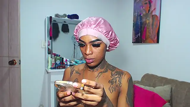 Snapshot of badgirls_cx chatting on February 11, 2026, 5:35 pm badgirls cx online show from February 11, 2026, 5:35 pm