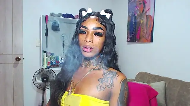 Snapshot of badgirls_cx chatting on February 14, 2026, 7:36 pm badgirls cx online show from February 14, 2026, 7:36 pm