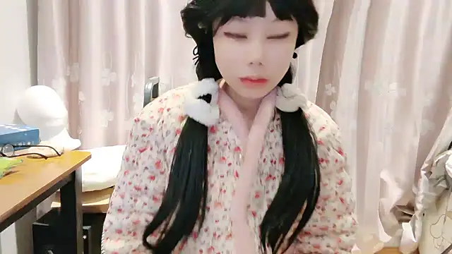 Snapshot of arena1357 chatting on February 12, 2026, 6:07 pm arena1357 online show from February 12, 2026, 6:07 pm