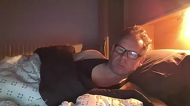 Snapshot of kinkyslet8 chatting on March 21, 2026, 5:30 am kinkyslet8 online show from March 21, 2026, 5:30 am