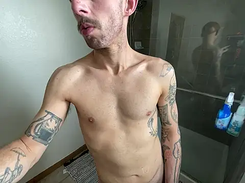 Snapshot of RuffClvb chatting on February 12, 2025, 7:13 pm RuffClvb online show from February 12, 2025, 7:13 pm