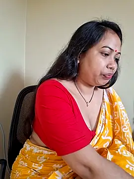 DREAM GIRL-30 online show from May 5, 2026, 3:53 am