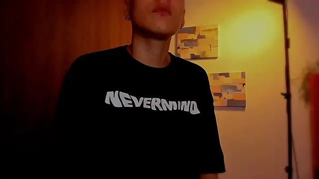 Charlee pink online show from March 11, 2026, 8:03 pm