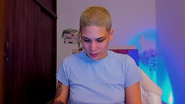 Charlee pink online show from January 15, 2026, 8:23 pm