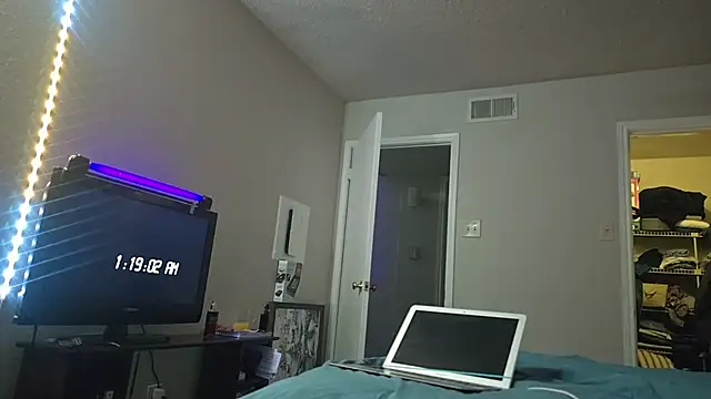 ChillzPnp online show from November 24, 2025, 7:19 am