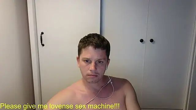 Snapshot of BigL0ve chatting on June 26, 2026, 2:12 pm BigL0ve online show from June 26, 2026, 2:12 pm