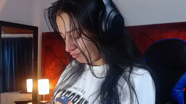 Snapshot of Julietacollins06 chatting on March 19, 2026, 1:44 pm Julietacollins06 online show from March 19, 2026, 1:44 pm