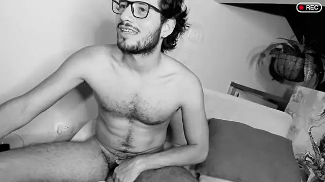 Nicholasrodrii online show from March 18, 2025, 2:08 am