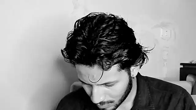 Nicholasrodrii online show from February 18, 2025, 12:15 am