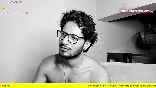 Nicholasrodrii online show from February 16, 2025, 10:33 pm