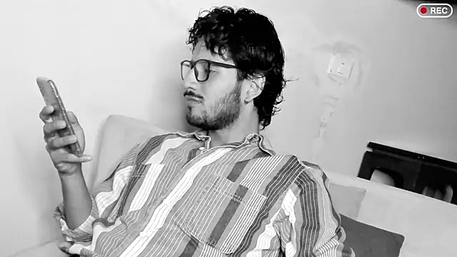 Nicholasrodrii online show from March 8, 2025, 10:34 pm