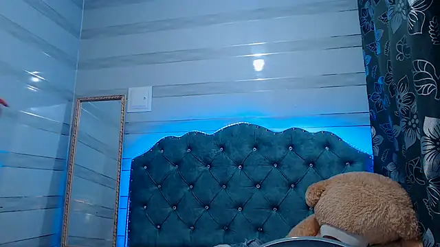 lily jamesx online show from March 20, 2025, 12:51 am