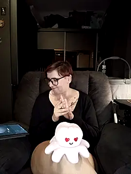 Marie1992PL online show from February 8, 2025, 4:14 pm