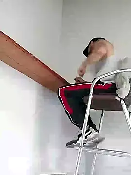 AndresSmith   online show from January 3, 2025, 7:50 pm