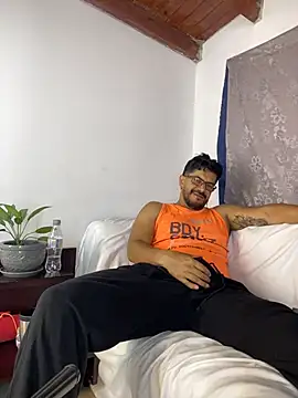 Snapshot of AndresSmith__ chatting on June 20, 2026, 7:52 pm AndresSmith online show from June 20, 2026, 7:52 pm