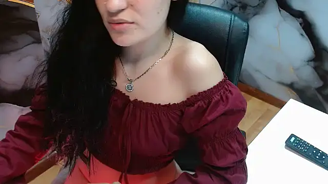Snapshot of shantall24 chatting on January 28, 2025, 11:49 am shantall24 online show from January 28, 2025, 11:49 am