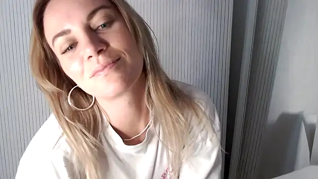 Milla  one online show from November 12, 2025, 1:59 pm