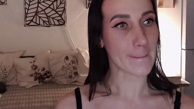 pepper milf online show from February 10, 2025, 1:22 pm