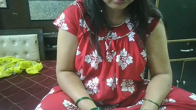 couplesuni online show from August 9, 2026, 12:33 pm