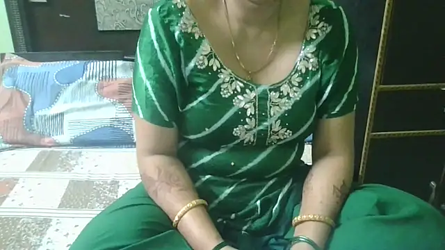 couplesuni online show from October 16, 2025, 3:37 am