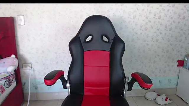 kayla k18 online show from October 30, 2025, 12:58 pm