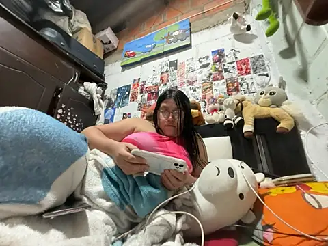 Snapshot of dafne19_ chatting on February 24, 2026, 4:02 am dafne19 online show from February 24, 2026, 4:02 am